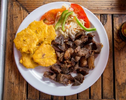 Griot_haïtien_(42675563925)